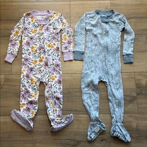 The Honest Company Kid’s Floral Lavender & Light Blue One-Piece Pajama Set 18M